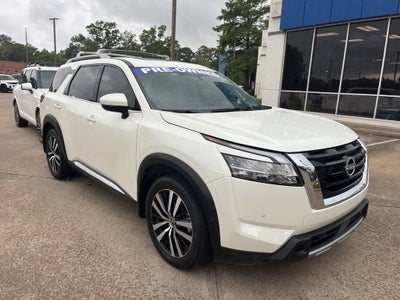 2024 Nissan Pathfinder Platinum FWD
