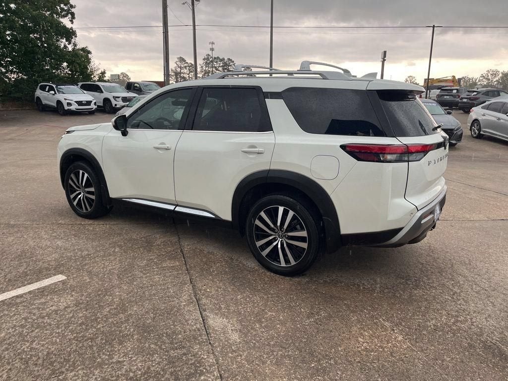 2024 Nissan Pathfinder Platinum FWD