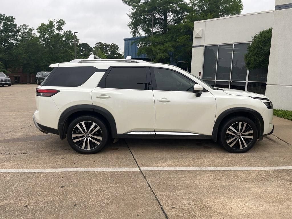 2024 Nissan Pathfinder Platinum FWD