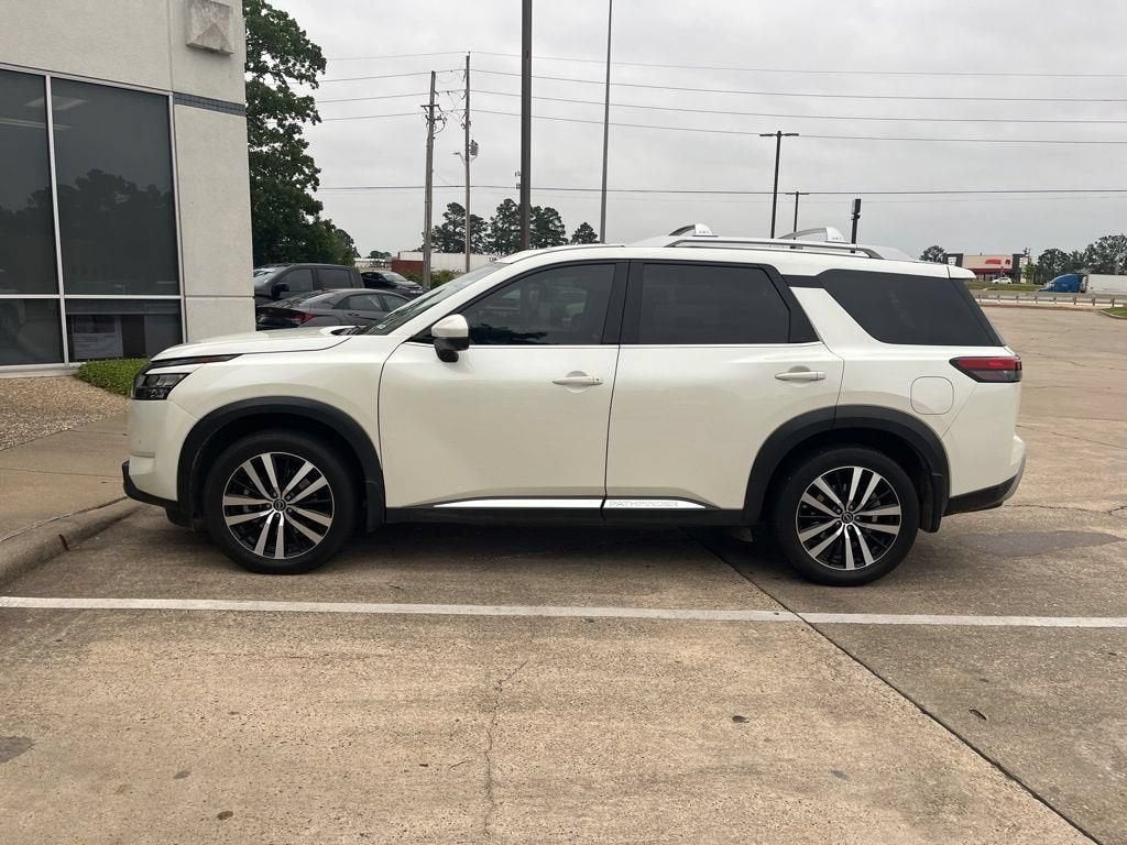2024 Nissan Pathfinder Platinum FWD
