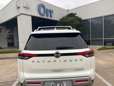 2024 Nissan Pathfinder Platinum FWD