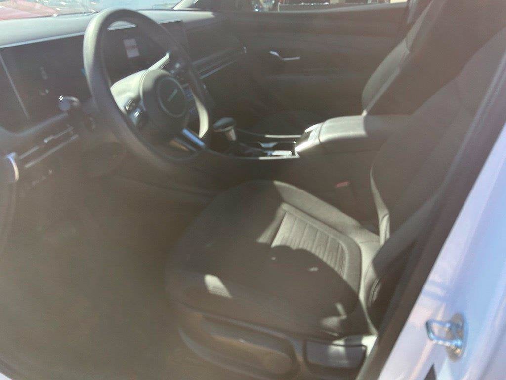2025 Hyundai Santa Cruz SE