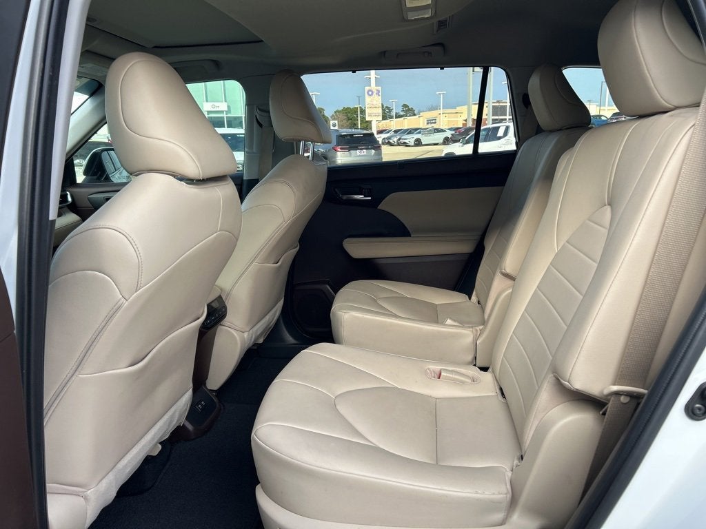 2020 Toyota Highlander Hybrid XLE