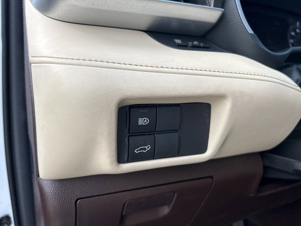 2020 Toyota Highlander Hybrid XLE