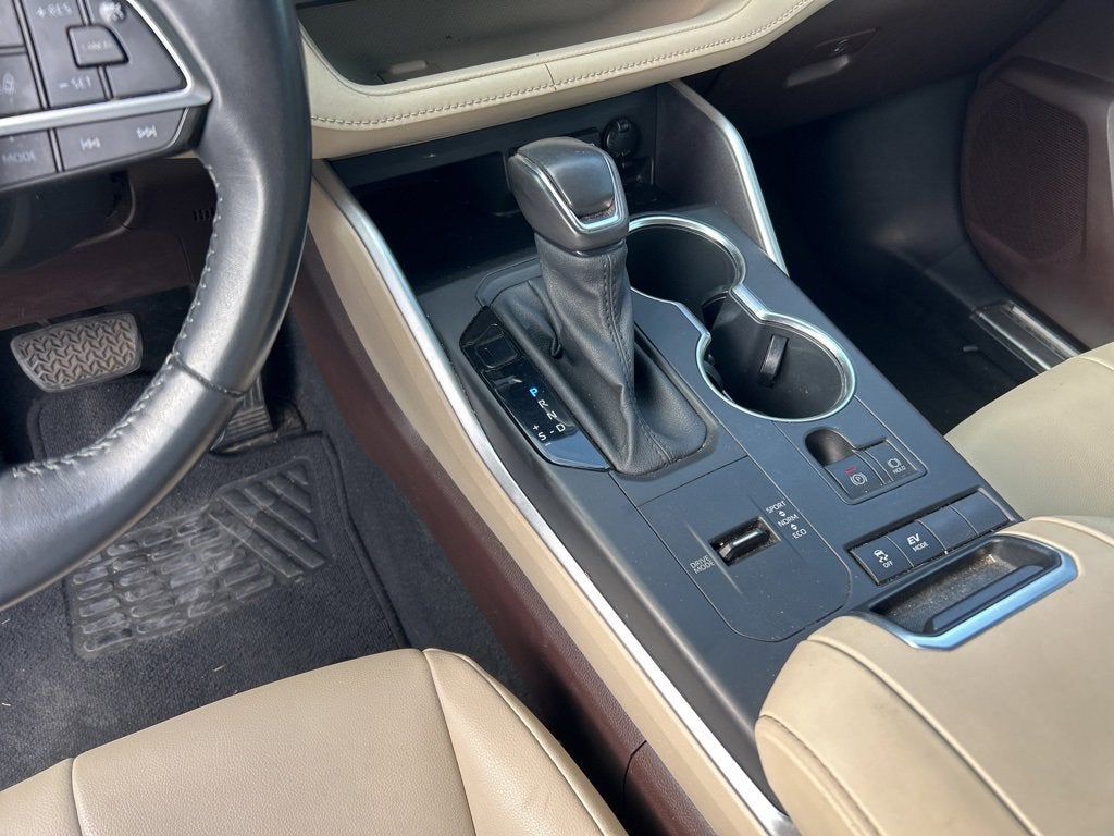 2020 Toyota Highlander Hybrid XLE