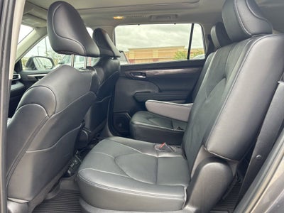 2023 Toyota Highlander Platinum
