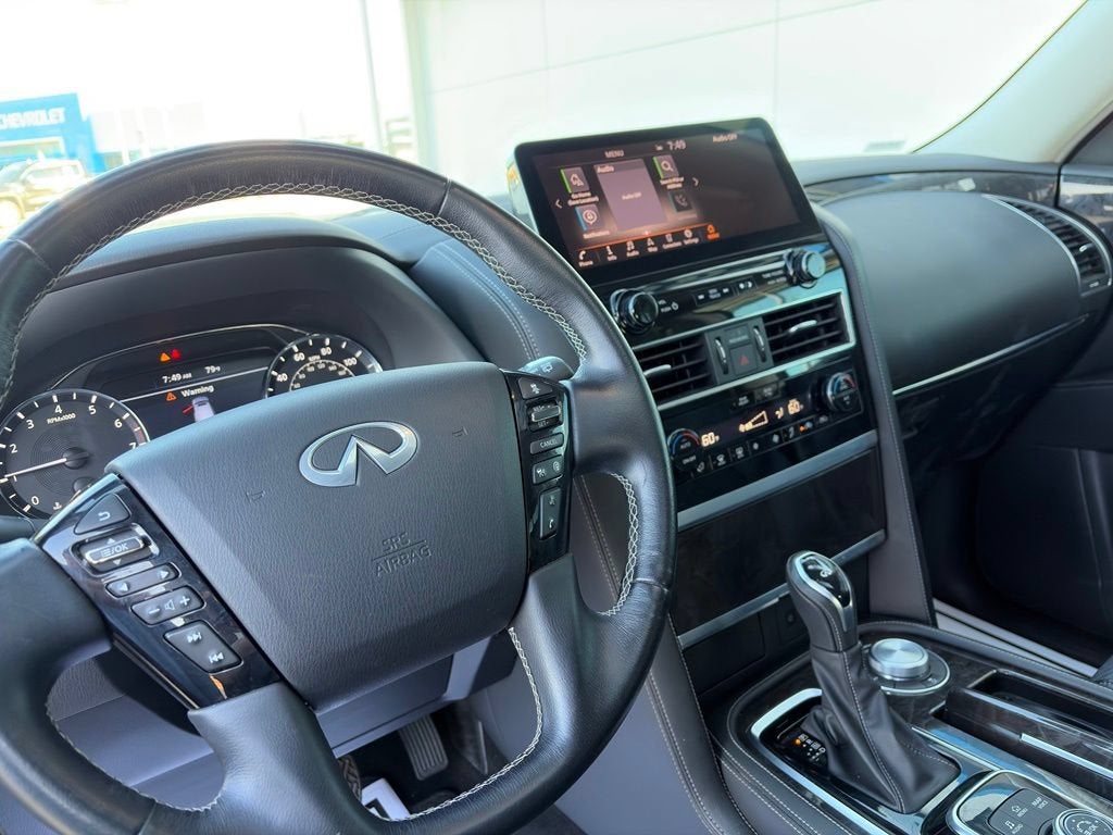 2024 INFINITI QX80 LUXE