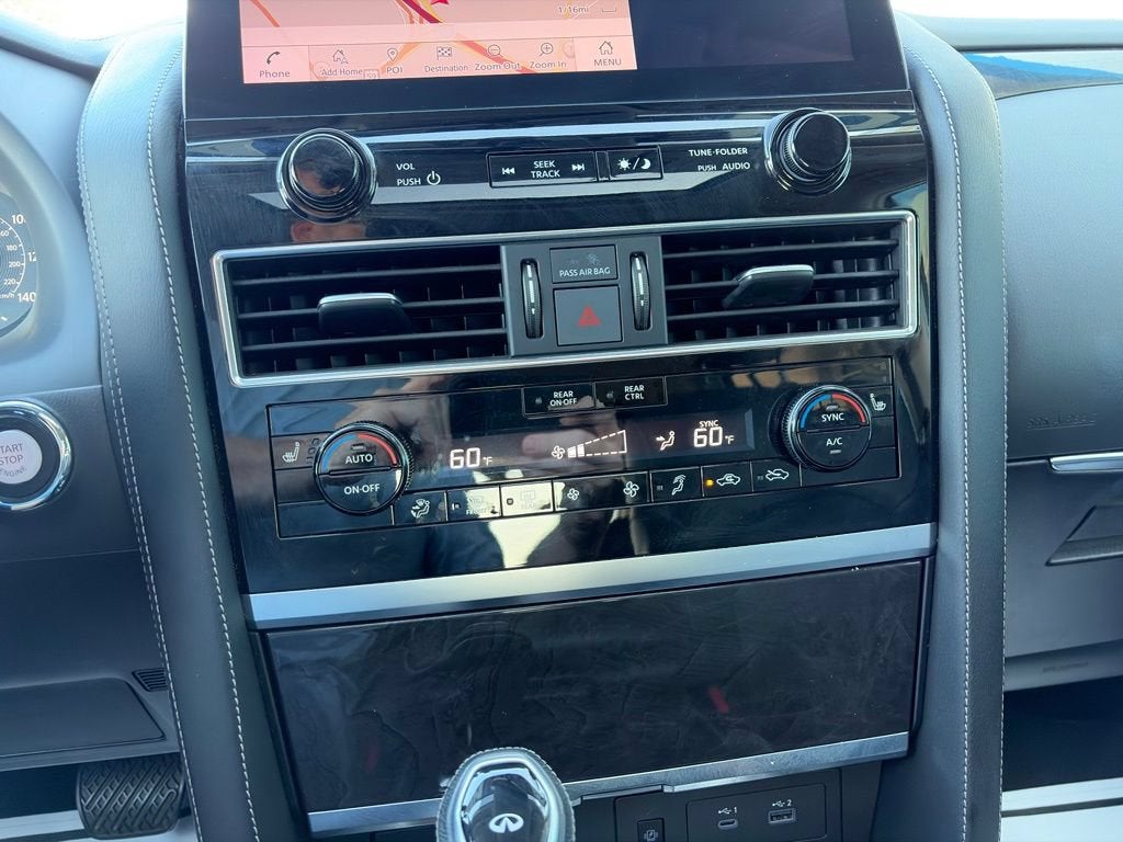 2024 INFINITI QX80 LUXE