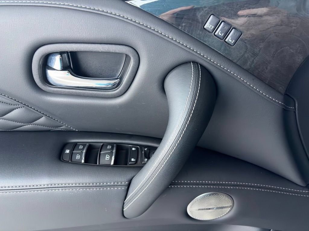 2024 INFINITI QX80 SENSORY AWD
