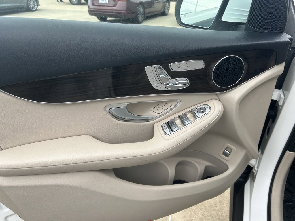 2022 Mercedes-Benz GLC 300 SUV