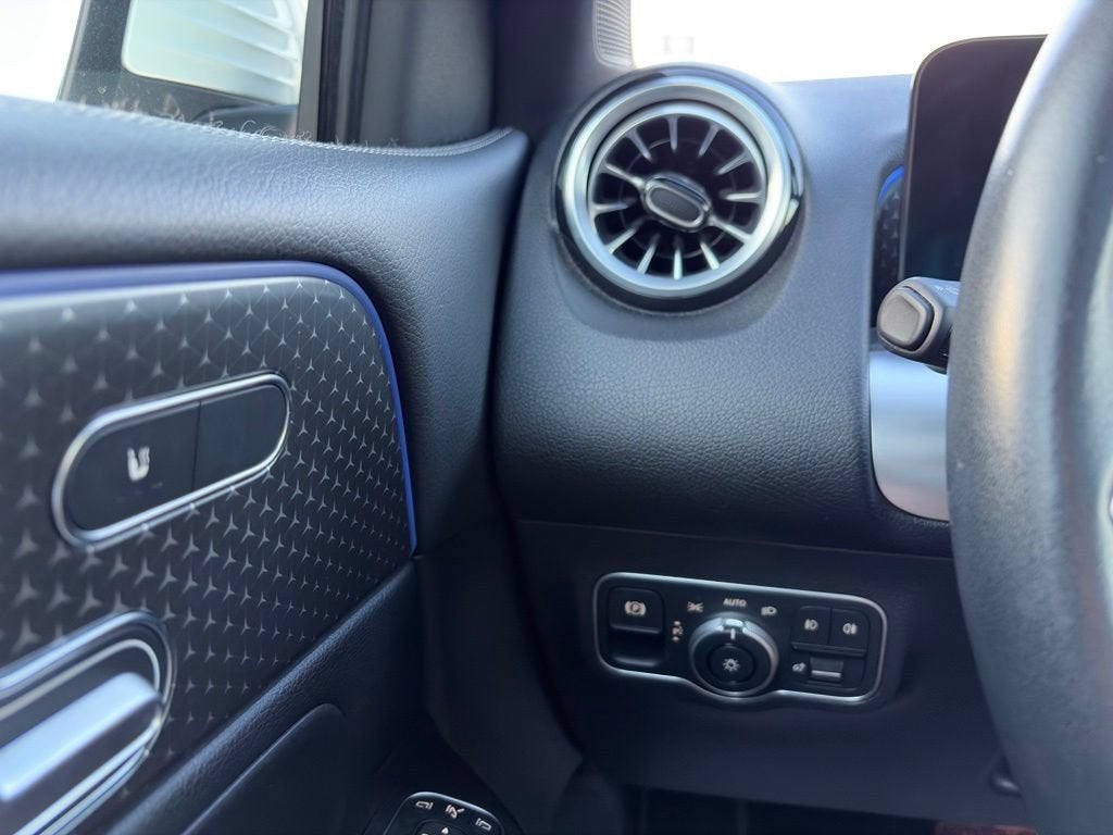 2025 Mercedes-Benz GLB GLB 250