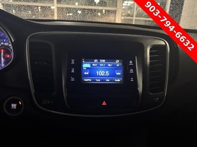 2015 Chrysler 200 4dr Sdn Limited FWD