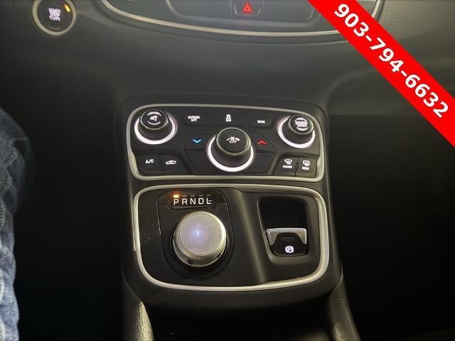 2015 Chrysler 200 4dr Sdn Limited FWD