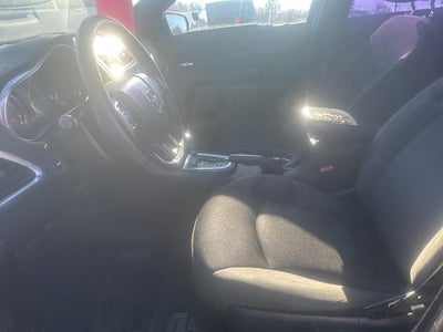 2013 Dodge Avenger 4dr Sdn SE