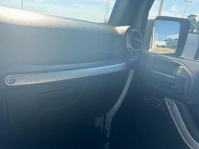 2016 Jeep Wrangler Unlimited 4WD 4dr Sahara