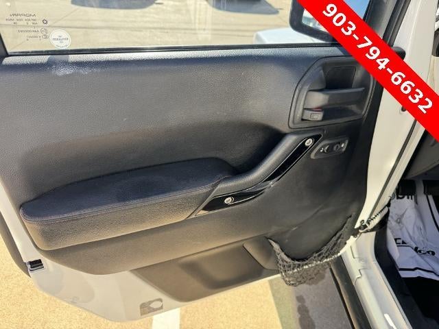 2012 Jeep Wrangler Unlimited 4WD 4dr Sahara