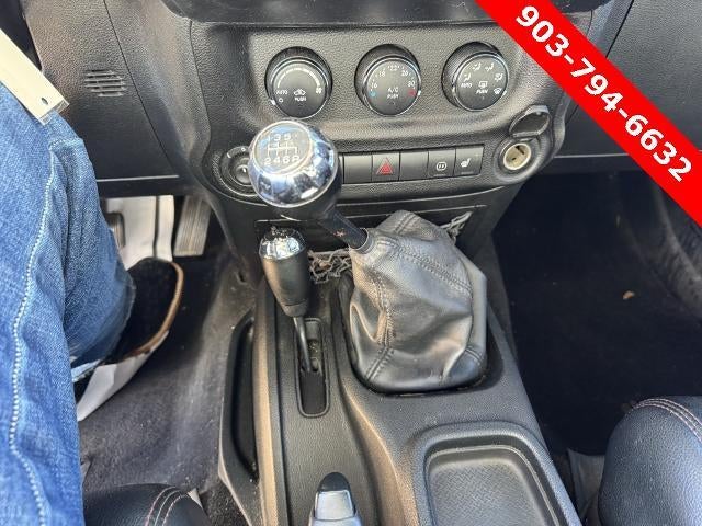 2012 Jeep Wrangler Unlimited 4WD 4dr Sahara