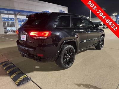 2017 Jeep Grand Cherokee Altitude 4x2 *Ltd Avail*