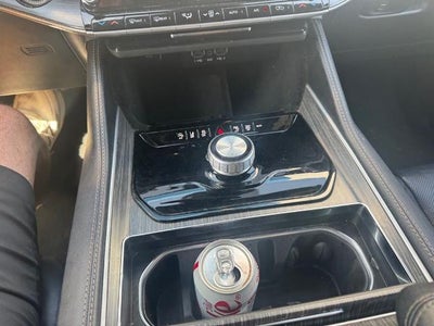 2024 Jeep Wagoneer L Series II 4x2 *Ltd Avail*