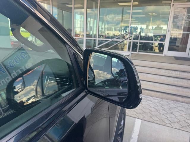 2023 Jeep Wagoneer L Series II 4x2