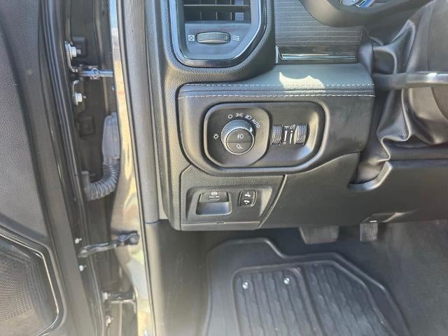 2022 RAM 1500 Limited 4x4 Crew Cab 5'7" Box