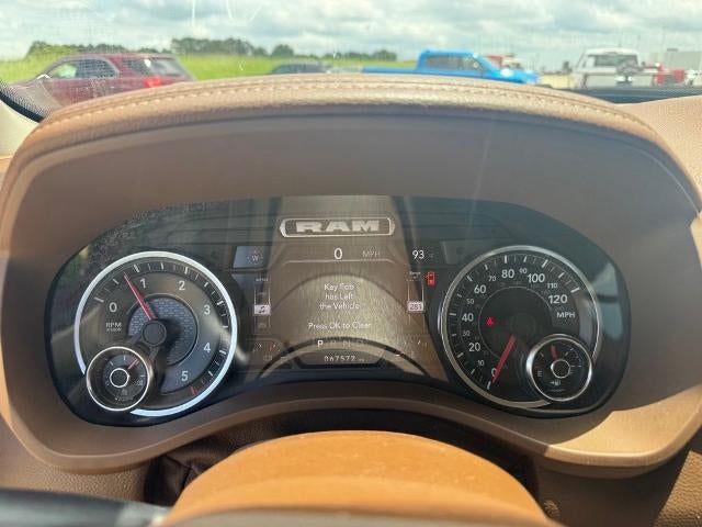 2022 RAM 1500 Laramie 4x4 Crew Cab 5'7" Box