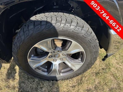 2022 RAM 1500 Laramie 4x4 Crew Cab 5'7" Box