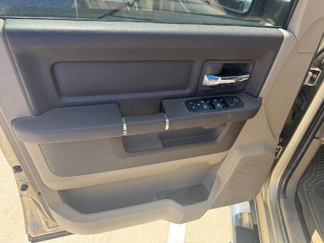2011 RAM 1500 4WD Crew Cab 5.7 Ft Box Lone Star