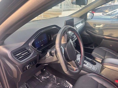 2025 Ford Escape ST-Line Select AWD