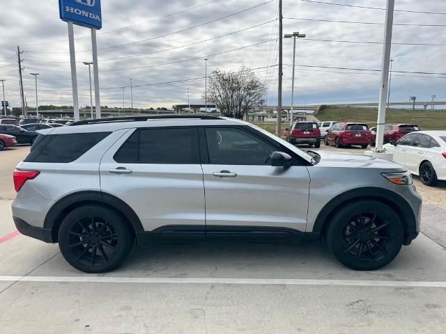 2020 Ford Explorer XLT RWD