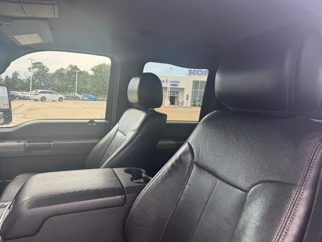 2013 Ford Super Duty F-350 SRW 4WD Crew Cab 6-3/4 Ft Box Lariat