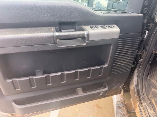 2013 Ford Super Duty F-350 SRW 4WD Crew Cab 6-3/4 Ft Box Lariat