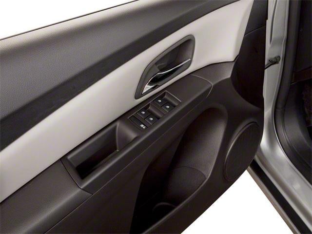 2011 Chevrolet Cruze Sedan LS