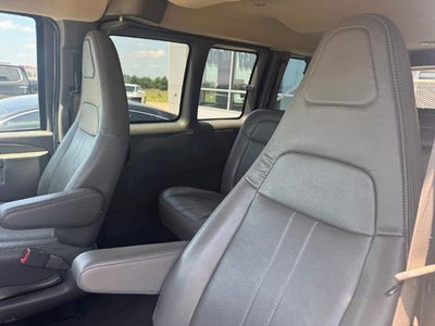 2023 Chevrolet Express Passenger 3500 Regular Wheelbase Rear-Wheel Drive 1LS
