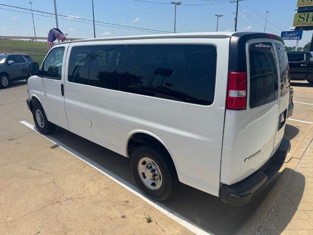 2023 Chevrolet Express Passenger 3500 Regular Wheelbase Rear-Wheel Drive 1LS