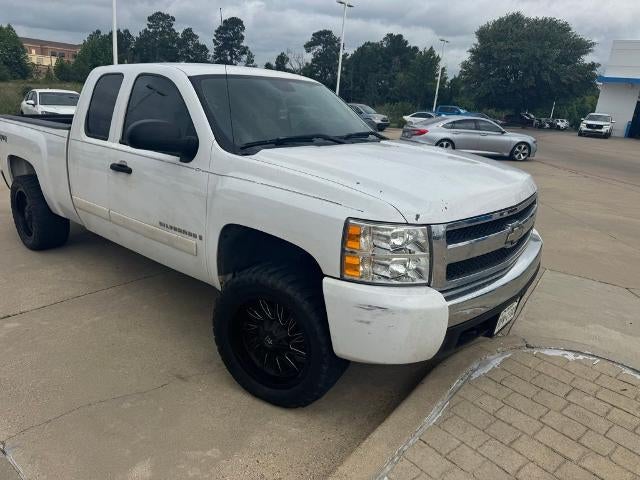 2007 Chevrolet Silverado 1500 4WD Extended Cab Standard Box LT w/1LT