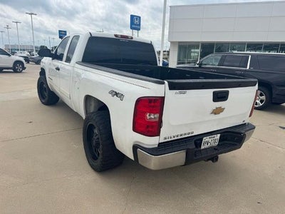 2007 Chevrolet Silverado 1500 4WD Extended Cab Standard Box LT w/1LT