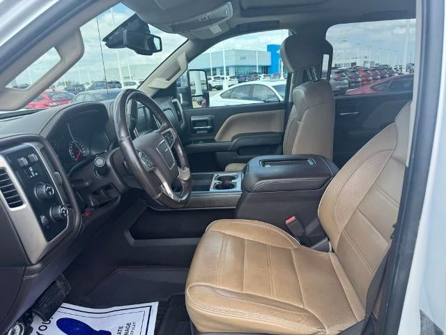 2019 GMC Sierra 3500HD Crew Cab Long Box 4-Wheel Drive Denali