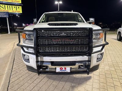 2019 GMC Sierra 3500HD Crew Cab Long Box 4-Wheel Drive Denali
