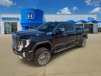 2025 GMC Sierra 2500 HD Crew Cab Standard Box 4-Wheel Drive Denali