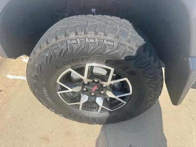 2025 GMC Canyon Crew Cab Short Box 4-Wheel Drive AT4