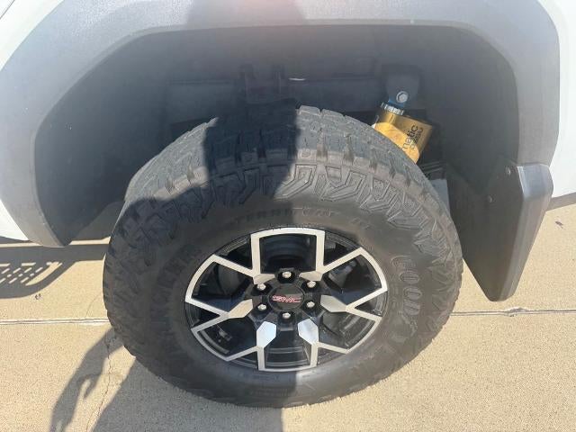 2025 GMC Canyon Crew Cab Short Box 4-Wheel Drive AT4