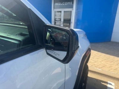2025 GMC Canyon Crew Cab Short Box 4-Wheel Drive AT4