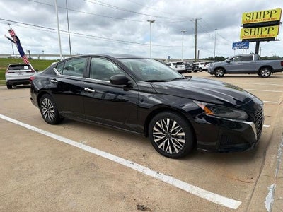 2025 Nissan Altima SV FWD