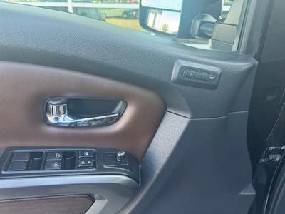 2017 Nissan Titan XD 4x4 Diesel Crew Cab Platinum Reserve