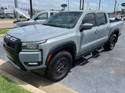 2025 Nissan Frontier Crew Cab 4x2 PRO-X