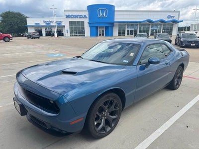 2020 Dodge Challenger SXT RWD