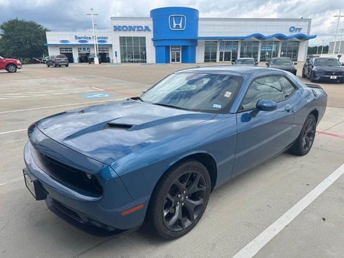 2020 Dodge Challenger SXT RWD