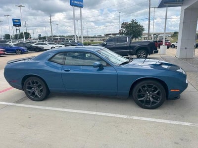 2020 Dodge Challenger SXT RWD