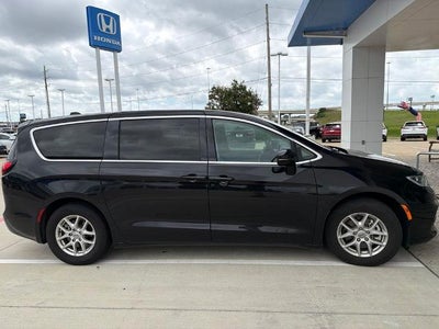 2024 Chrysler Pacifica Touring L FWD